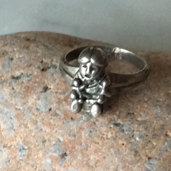 Jewelry - Vintage NativeAmerican Storyteller Ring Size 4 1/4